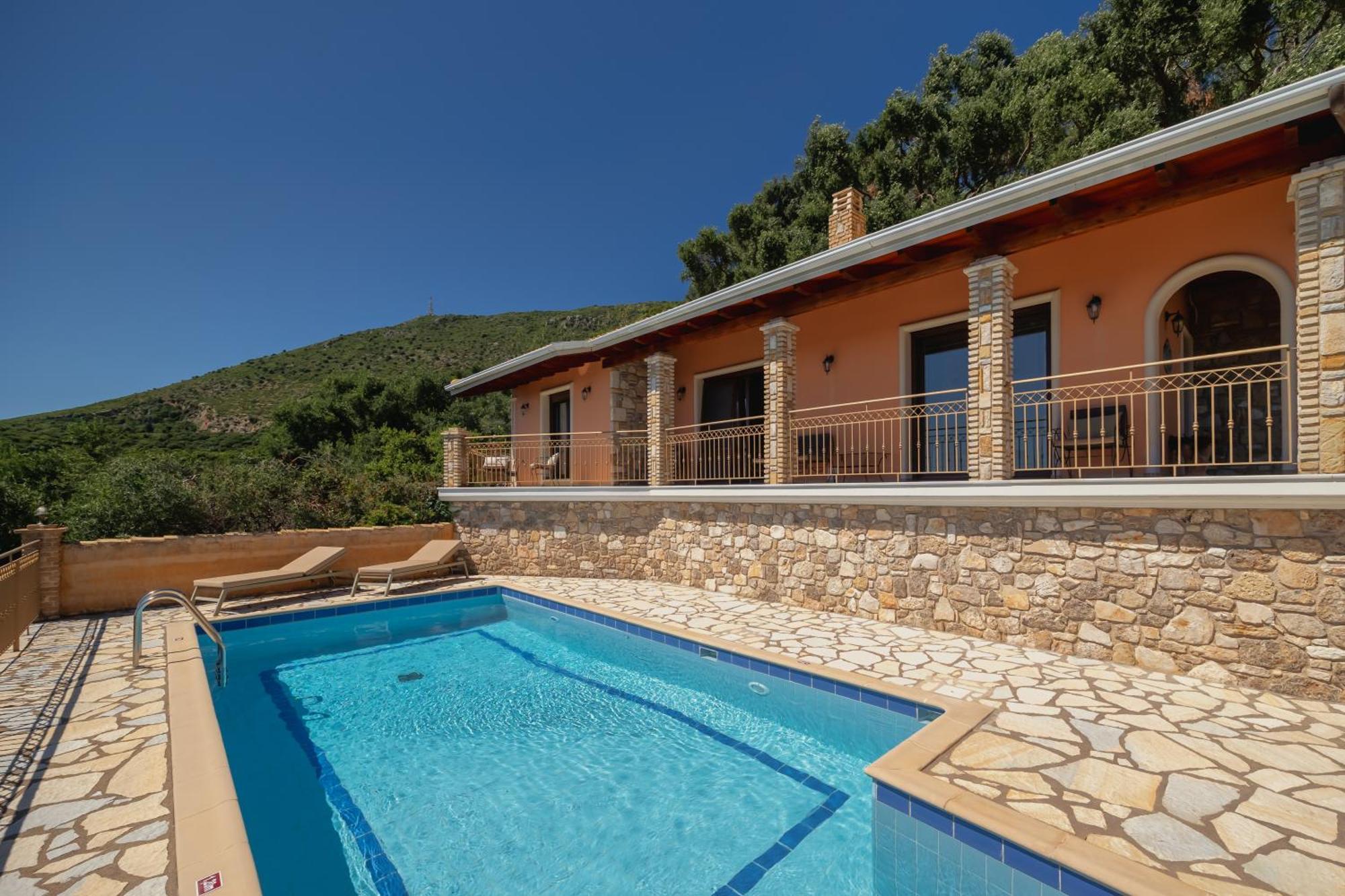 Apolis Villas & Suites Resort بارغا المظهر الخارجي الصورة
